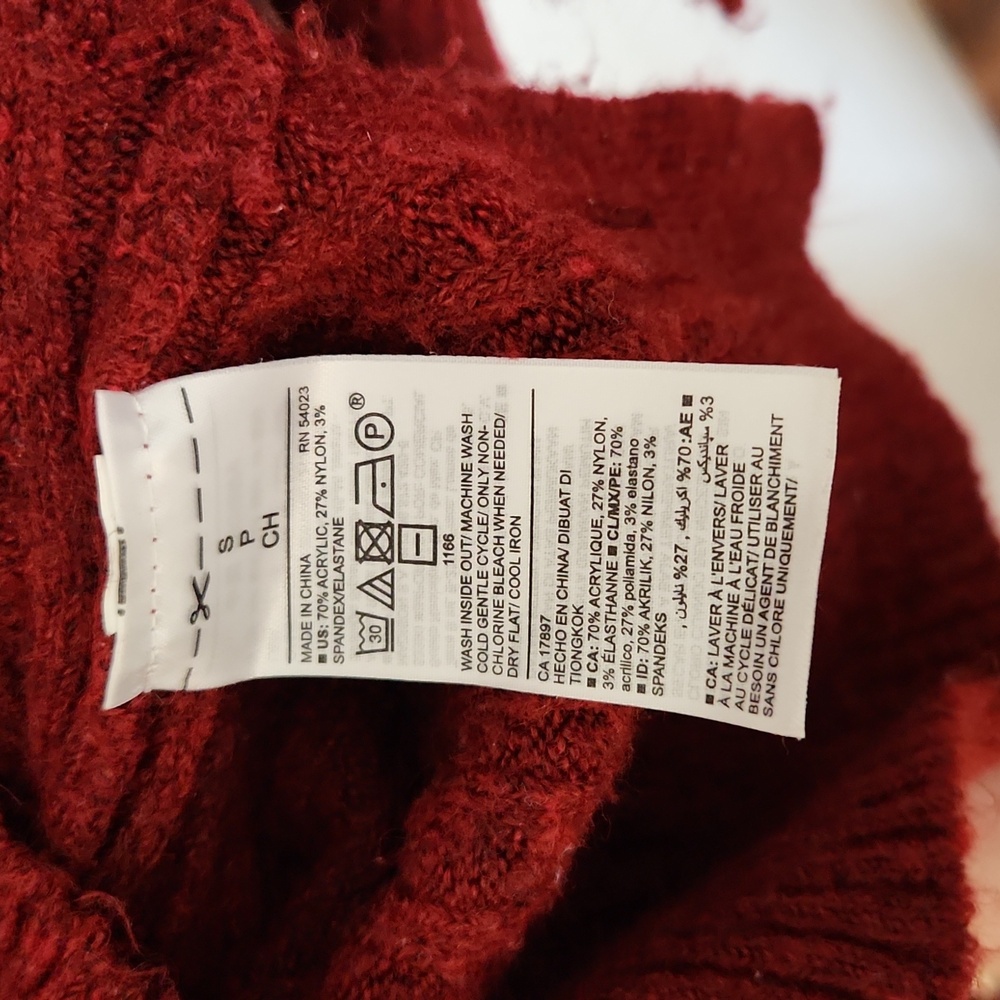 Old Navy Red Ribbed Sweater - Picture 6 of 6